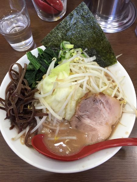 「ラーメン➕モヤシ・キャベツ ¥750」@うまいヨ ゆうちゃんラーメンの写真