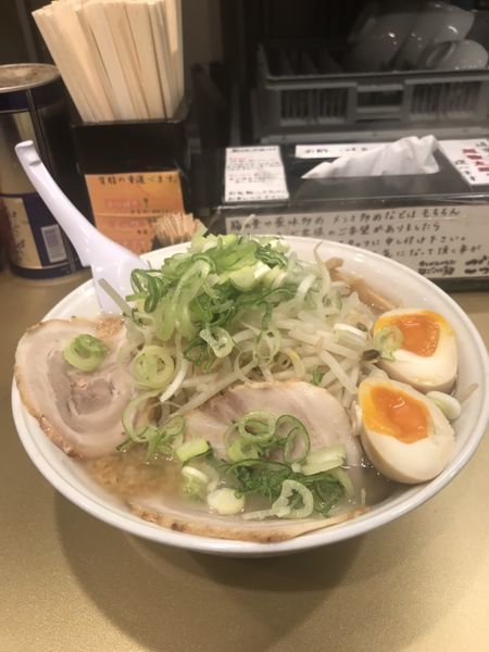 「しょうゆ味玉子ラーメン」@超ごってり麺 ごっつ 亀戸本店の写真