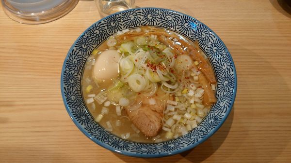 「味玉蕎麦しお¥900-葱増し無料」@初代葱寅 御茶ノ水店の写真