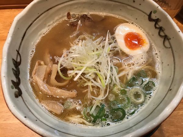 「煮干し香るらぁめん 680円」@麺匠たか松 本店の写真