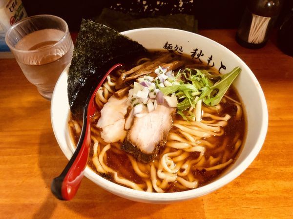 「醤油らーめん 大盛り」@麺処 秋もとの写真