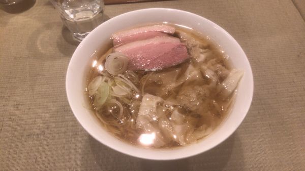 「鴨ワンタン麺：900円」@らーめん 鴨to葱の写真