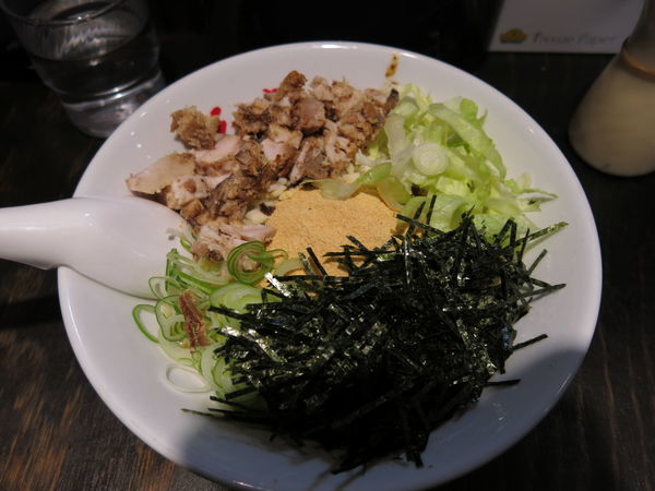 「油そば(汁なし)＋チーズ：780円＋100円」@新橋元楽の写真