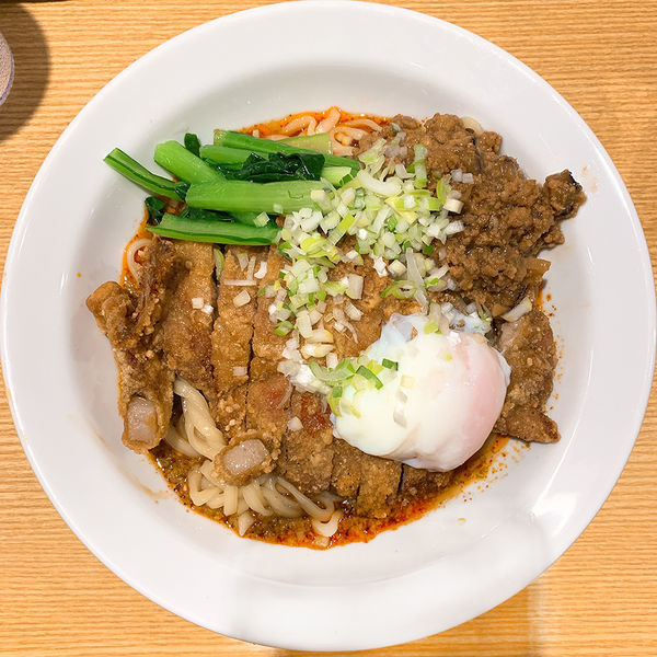 「排骨汁無し担々麺＋温玉＋ライス（サービス）」@排骨担々 五ノ井の写真