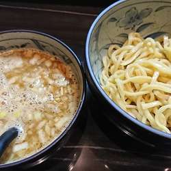 濃厚魚介つけ麺(麺少なめ)850円