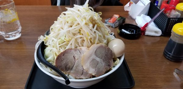 「YOSHIラーメン、味玉」@麺処 善の写真