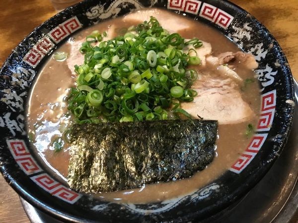 「とんこつラーメン」@無鉄砲 大阪店の写真