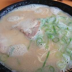 豚骨ラーメン
