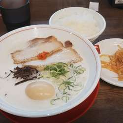 濃厚とんこつラーメン