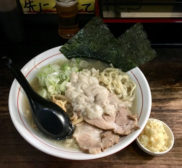 「塩中華そば 並+ニンニク+身入り」@手打ち中華そば 酒田 平間店の写真