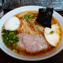 味玉鶏清湯醤油らーめん(大盛無料)950-