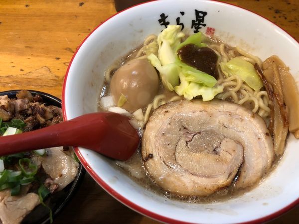 「味玉ラーメン + 炙り焼きチャーシューごはん」@きら星の写真