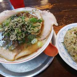 Bラーメン+半チャーハン 940円