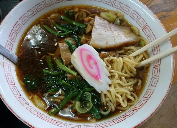 「辛いラーメン半カレーセット」@とん吉の写真