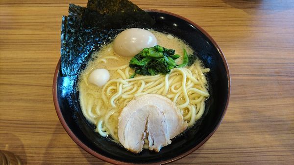 「醤油ラーメン クーポン味玉」@横浜家系ラーメン 壱角家 松戸五香店の写真