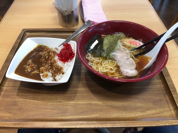 「舟渡らーめんカレーセット」@カフェダイニング NAKAJUKUの写真