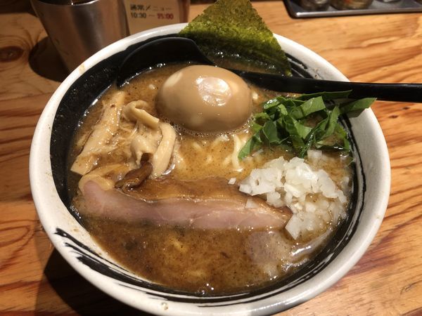 「こく醬そば」@麺場 浜虎 横浜店の写真