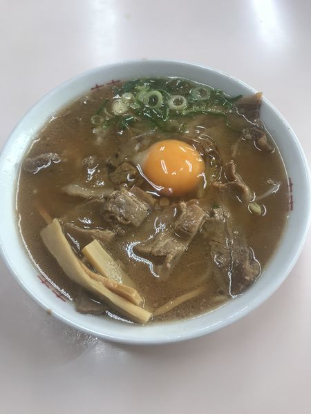 「中華そば（中肉）＋生卵」@中華そば いのたに 本店の写真