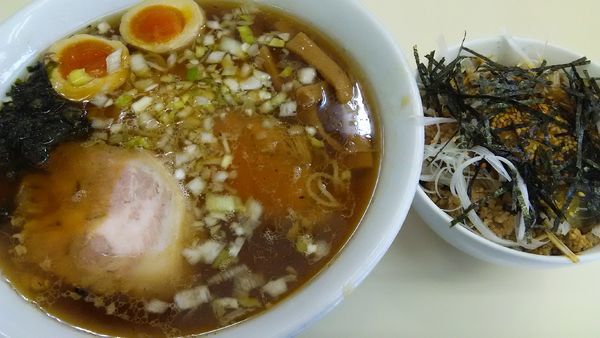 「特製中華そば＋辛味ごはん」@中華そば ふくみみの写真