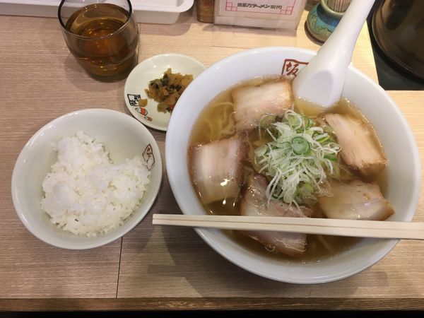 「喜多方ラーメン ¥650」@喜多方ラーメン坂内 新宿西口思い出横丁店の写真