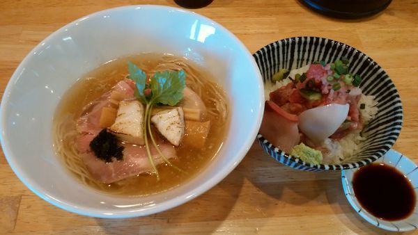 「芳醇真鯛そば¥780-＋海鮮丼¥430-」@寿製麺よしかわ 坂戸店の写真