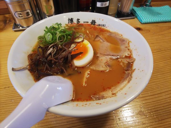 「一舞盛らーめん赤750円＋替え玉50円」@博多一舞 瑞穂店の写真