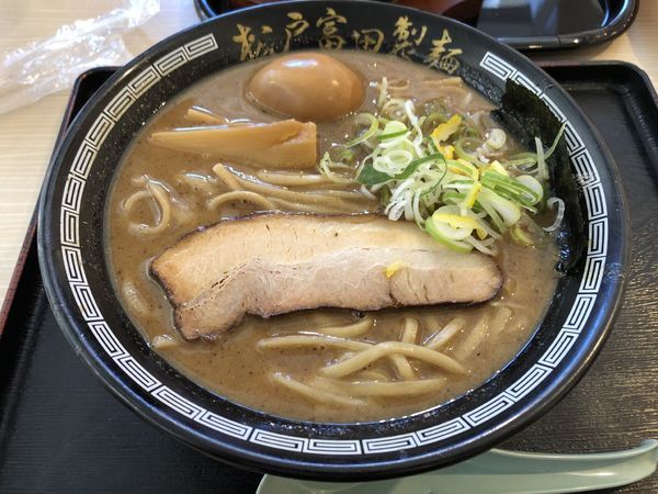 「濃厚特製味玉中華そば」@松戸富田製麺 三井アウトレットパーク木更津店の写真