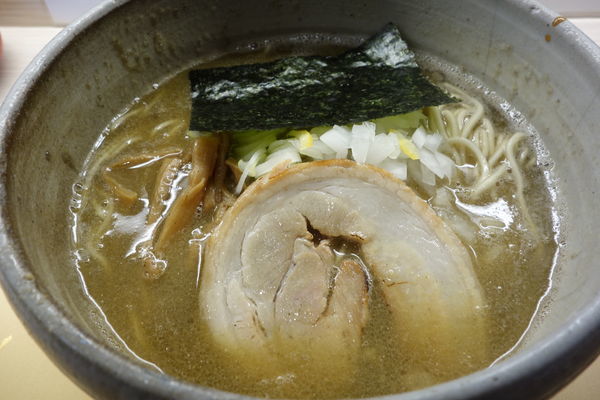 「濃厚煮干しそば（しょう油）820円」@麺屋 音 柏店の写真