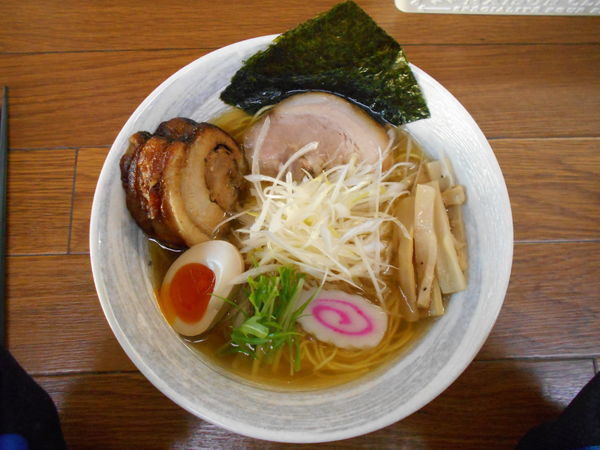 「㊇ネギラーメン（塩）＋ぶ厚いチャーシュー」@麺や 六八の写真