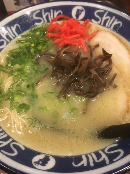 「博多shinshinラーメン」@博多ラーメン ShinShin 博多デイトス店の写真