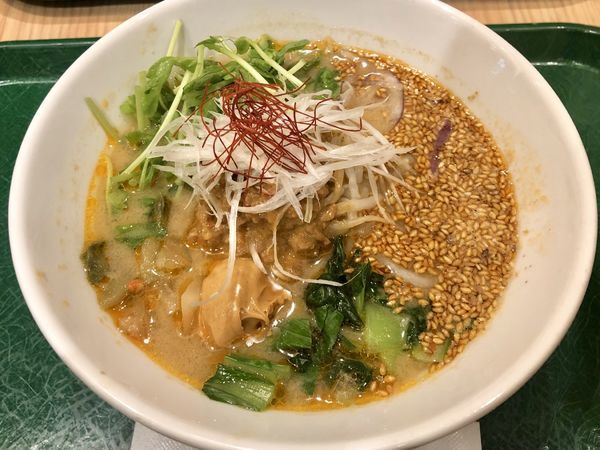 「金胡麻たんたん」@T’sたんたん 東京駅京葉ストリート店の写真