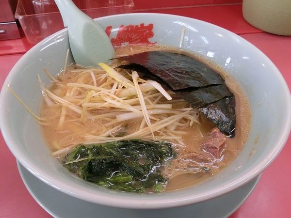 「醤油ネギラーメン」@山岡家 平塚店の写真