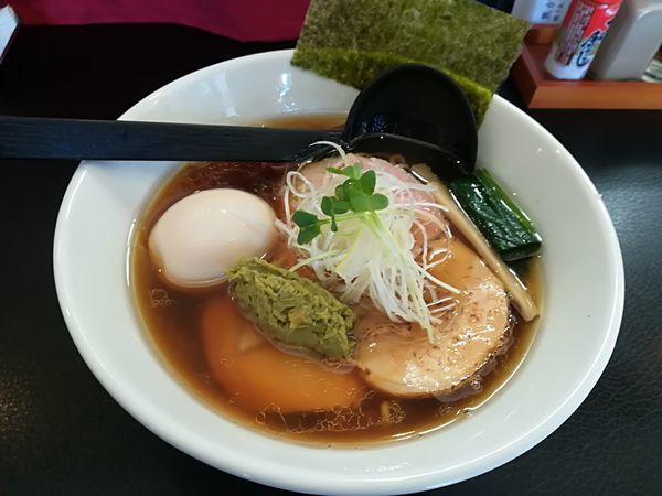 「限定白ハマグリそば大盛り無料、味玉(自家製麺)800円」@麺や はまじの写真
