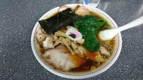 「青島チャーシュー900円+茹ホウレン草50円」@青島食堂 南万代店の写真