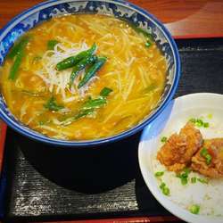 【ランチセット】青唐辛子と挽肉モヤシそば＋鶏唐揚げ丼９４０円