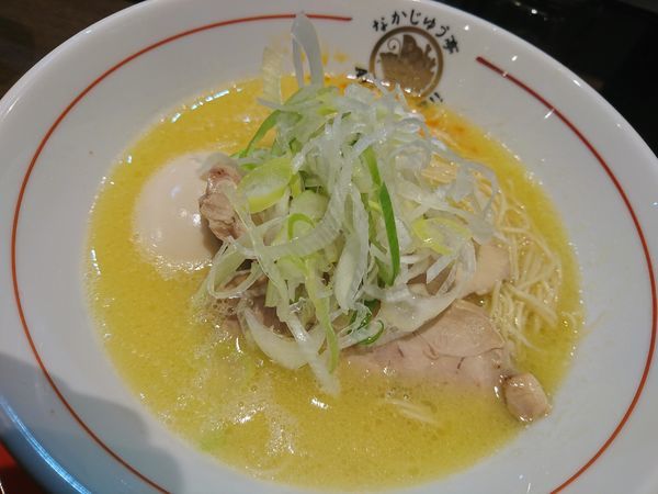 「鶏白湯味玉塩らぁめん」@らーめんや なかじゅう亭 高崎オーパ店の写真