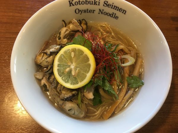 「牡蠣そば」@寿製麺よしかわ 川越店の写真