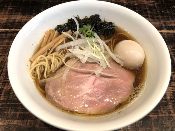 「【限定】三獣煮干しそば（800円）＋味玉（100円）」@麺や 結の写真