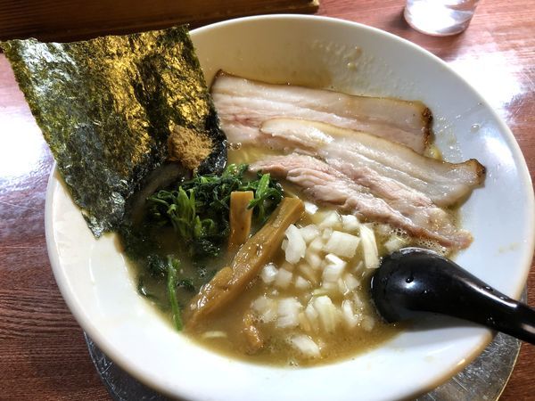 「濃厚鶏そば」@俺の麺 豚と鳥の写真