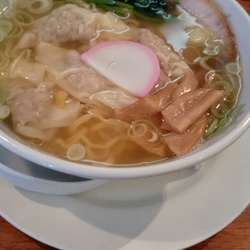 わんたんめん   しお（７００円）