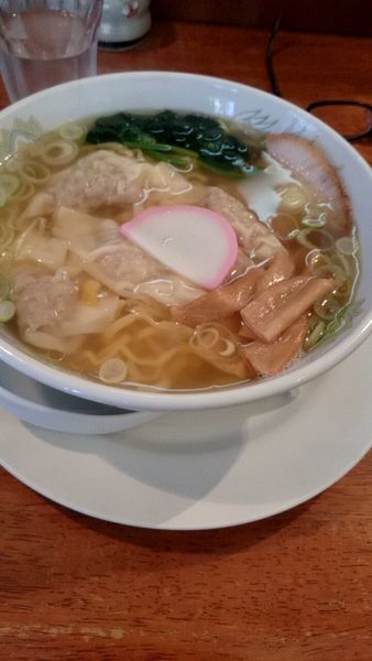「わんたんめん   しお（７００円）」@多摩利屋の写真