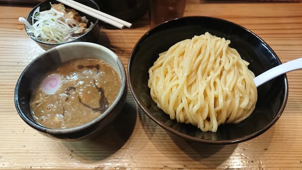 「濃厚つけ麺（中） 850円 + チャーマヨ丼 250円」@銀座 朧月の写真
