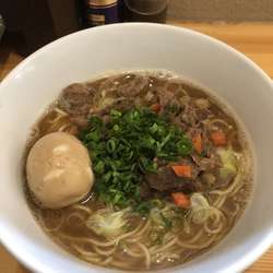牛スジ煮込みラーメン