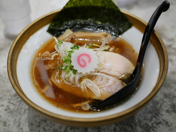 「金の中華そば＋サービススムージー」@ソラノイロ  NAGOYAの写真