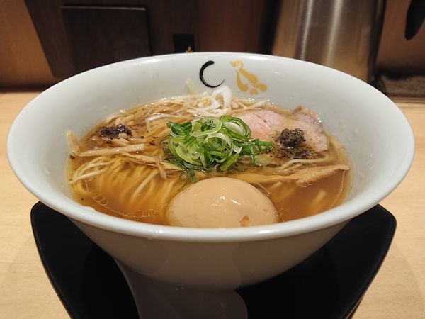 「味玉そば」@SOBAHOUSE 金色不如帰 新宿御苑本店の写真