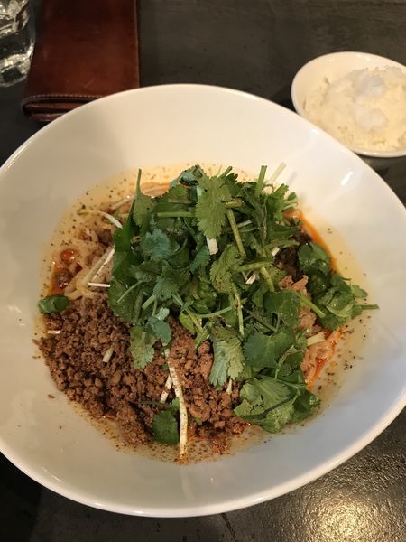 「汁なし坦々麺+パクチー増+小ライス」@タンタンタイガー 蔵前店の写真