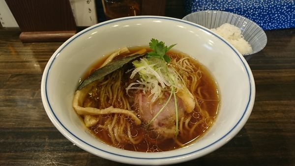 「醤油ラーメン」@らぁ麺  麦一粒の写真