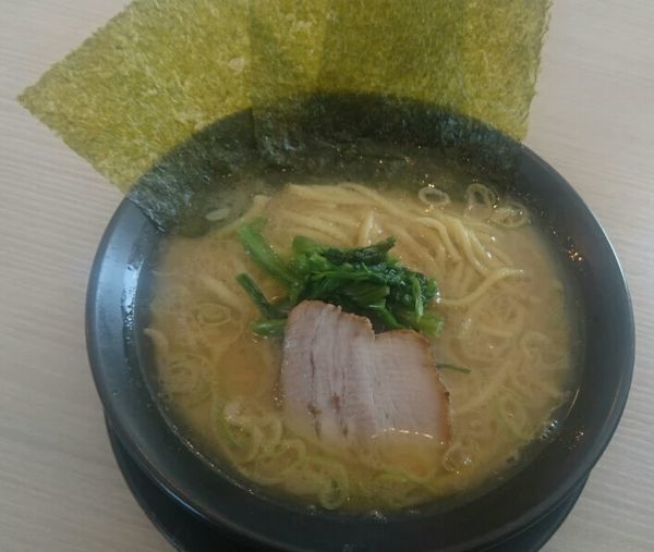 「醤油ラーメン 味濃い目」@横浜家系ラーメン 印西家の写真