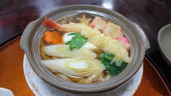「鍋焼きうどん1120円」@三丁目の手打うどんの写真