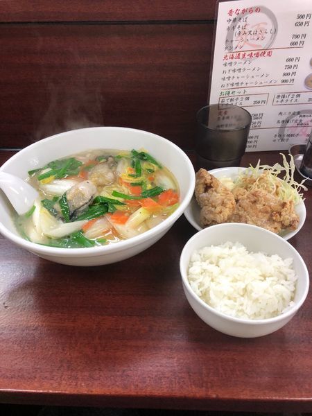 「牡蠣そば 850円 唐揚げ2個＋半ライス250円」@中華食堂 けんの写真